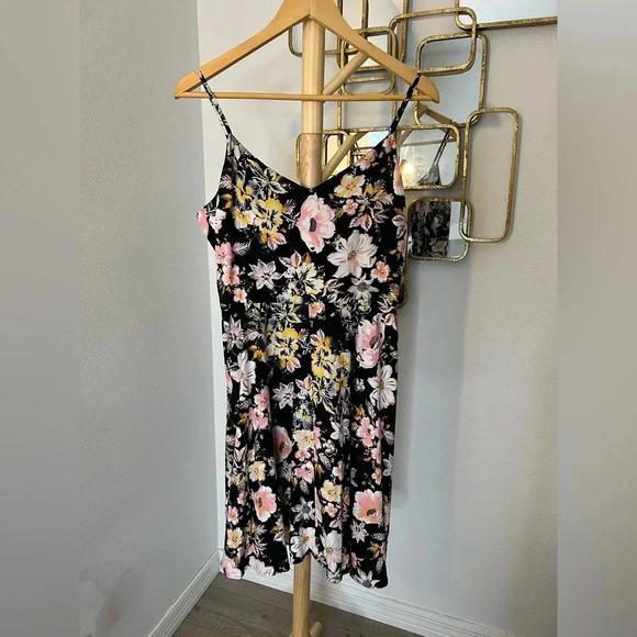 GAP Dresses & Skirts - Gap Cami Dress black floral size Large New